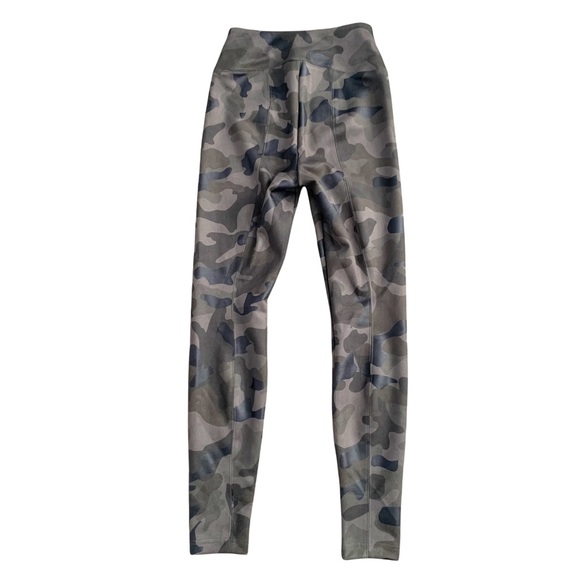 WHBM White House Black Market Runway Leggings in Camouflage - Picture 5 of 12